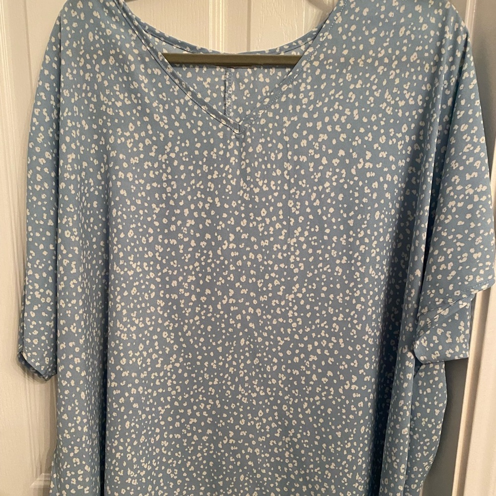Cute boutique top
